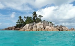 October 7th ’13: (Inflatable) Starfish in the&nbsp;Seychelles