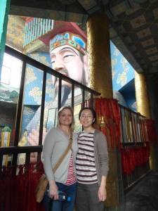 Bron and Anny meet a rather large Tao statue